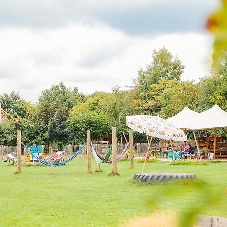 Wereldse Bell Tenten Met Alpaca'S Paasloo Exterior foto